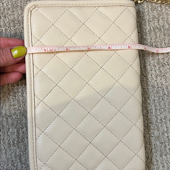 Quilted Shoulder Bag with detachable strap - Picture 12 of 15